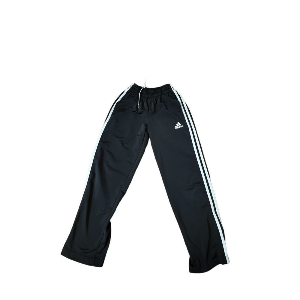 Adidas Youth Small SIze 8 Sweatpants in excellent condition.